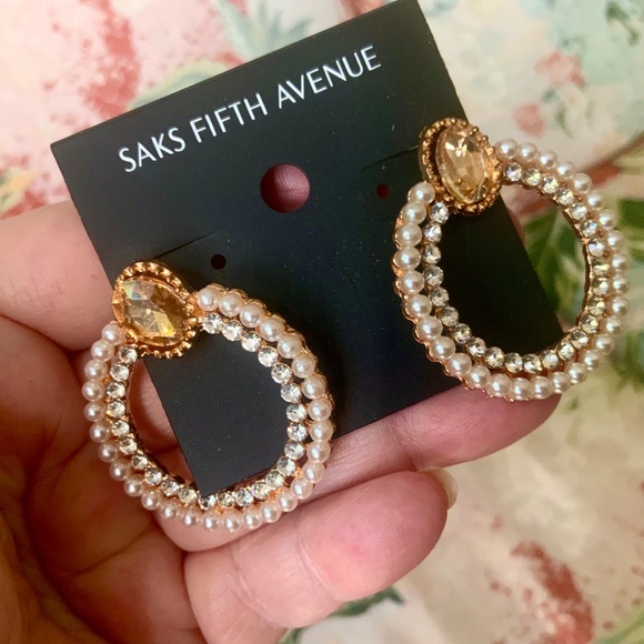 Saks Fifth Avenue EARRINGS🩷NEW PEARL/LT TOPAZ SPARKLING Retro Vibe PIERCED POST - Picture 3 of 6